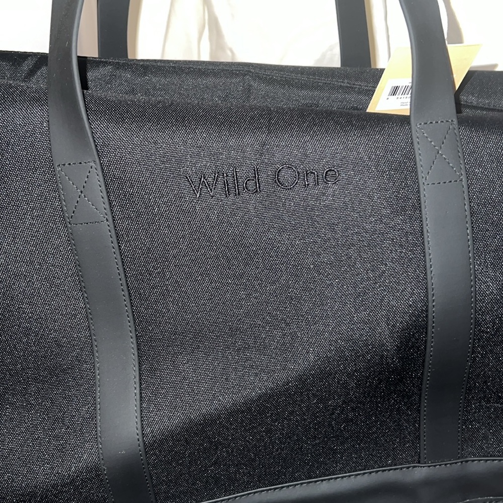 NWT Wild One Dog Carrier in Black - Unused!!